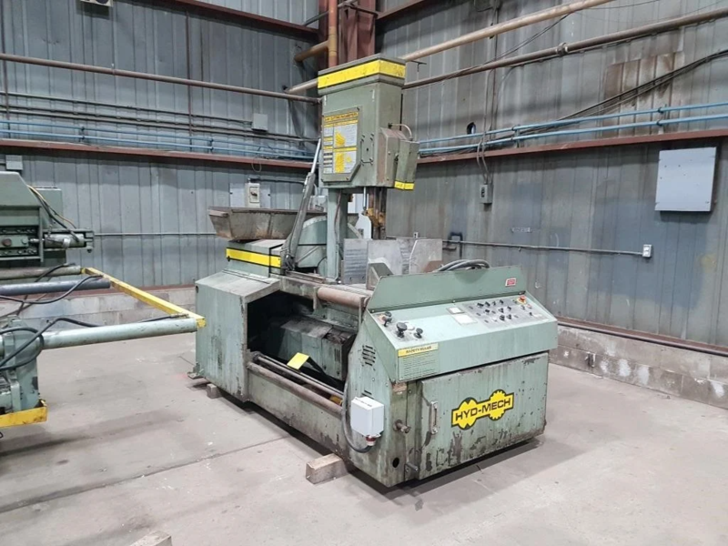 1998 Hyd-Mech V-18 Verticle Band Saw photo